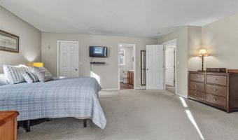 9 Mosher Dr, Brookline, NH 03033