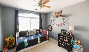 102 GARDEN Cir, Bloomfield, NM 87413