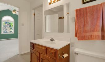 512 ROLLING Grn, Selinsgrove, PA 17870