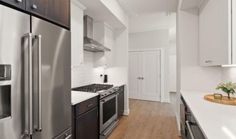 625 SLATERS Ln 401, Alexandria, VA 22314