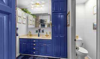 722 E 18th St, Ada, OK 74820