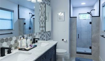 18220 ELMWOOD Dr, Alva, FL 33920