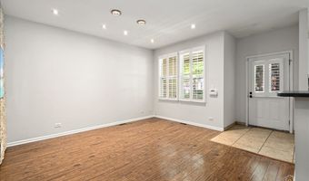 642 W Moreland Ave, Addison, IL 60101
