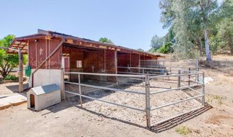 2605 Kauana Loa Dr, Escondido, CA 92029