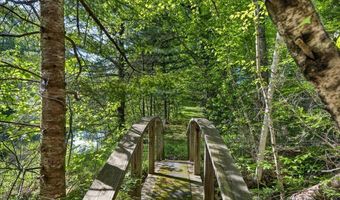 18 Cobb Rd, Belfast, ME 04915