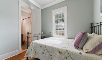 307 Saint George St, Bay St. Louis, MS 39520
