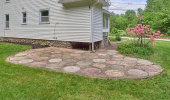 304 South St, Auburn, MA 01501
