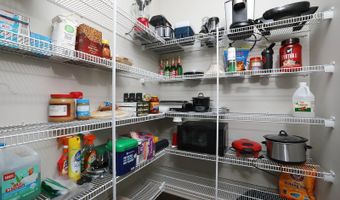 5421 Rowling Dr, Ames, IA 50014