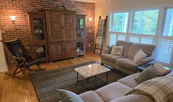 5 A114 N Apple Canyon Rd, Apple River, IL 61001