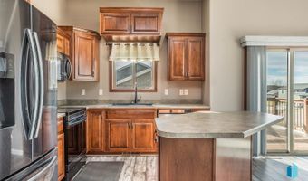 808 N Quartz Ave, Brandon, SD 57005