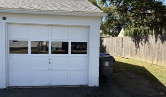 17 McKinnel Ct, Branford, CT 06405