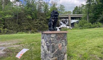 88 Mill Hl, Barnet, VT 05821
