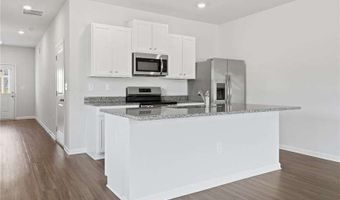 157 Village Green Dr, Adairsville, GA 30103