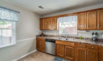 2818 Oakwood Dr, Bardstown, KY 40004
