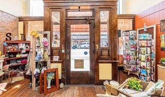 316 318 Broadway St, Abilene, KS 67410
