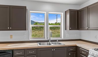 48 Crocker St, Ashland, OR 97520
