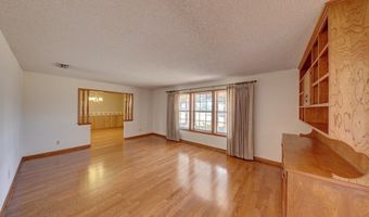 209 E Marfa Ave, Alpine, TX 79830