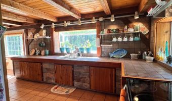 260 Rustic Ln, Bonners Ferry, ID 83805