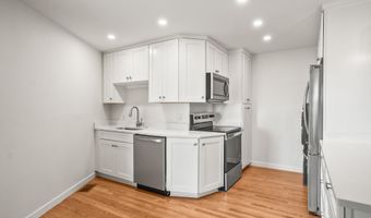 1203 Laudonniere St, Beaufort, SC 29902
