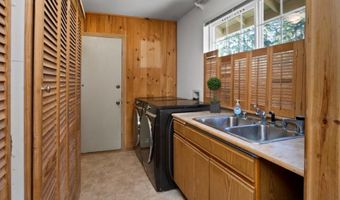 351 E Mountain View Dr, Allyn, WA 98524