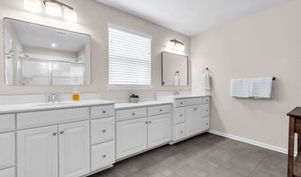 20 Gina Dr, Allentown, NJ 08501