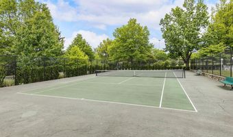 3361 S WAKEFIELD St B1, Arlington, VA 22206