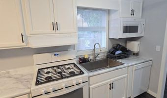 1222 NE 11th Ave, Aberdeen, SD 57401