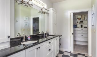 1101 W STARVIEW Ct, Appleton, WI 54913