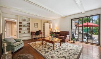 7600 CHARLESTON Dr, Bethesda, MD 20817