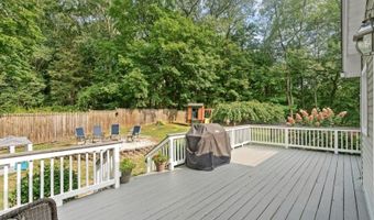 35 Skytop Rd, Andover, NJ 07860