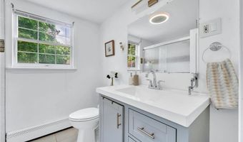 38 Anthony Dr, Cumberland, RI 02864