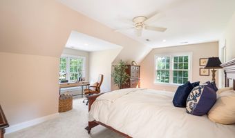 7713 Summercrest Dr, Apex, NC 27539