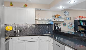 1142 LAKE HERON Dr 2B, Annapolis, MD 21403