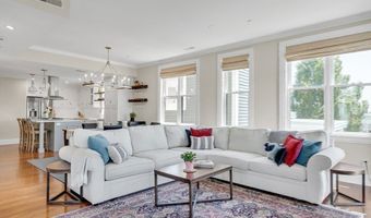 284 Bunker Hill St 4, Boston, MA 02129