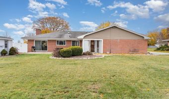 424 Fairlane Dr, Alma, MI 48801