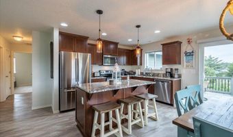 2701 Lincoln Ave, Bandon, OR 97411