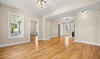 33 Brookline St, Abington, MA 02351