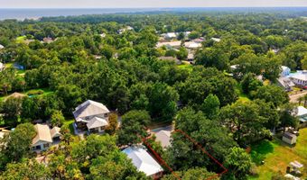 241 Washington St, Bay St. Louis, MS 39520