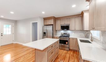 3326 Bonneville Dr, Charlotte, NC 28205