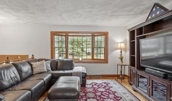 9 Donald Rd, Billerica, MA 01821
