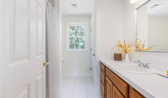 10 GINGER Trl, Coventry, RI 02816