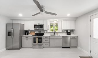 4720 S County Trl, Charlestown, RI 02813