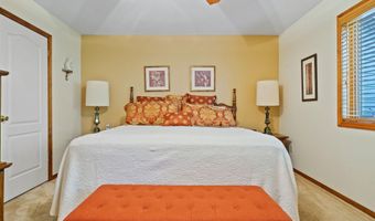 38 Woodside Dr, Albany, NY 12208