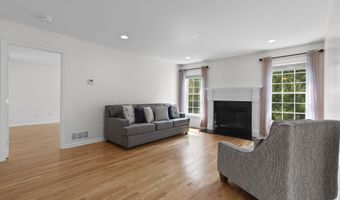 6 Mystique Ln 6, Cromwell, CT 06416
