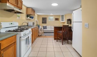 84 Ash Ave, Cranston, RI 02910