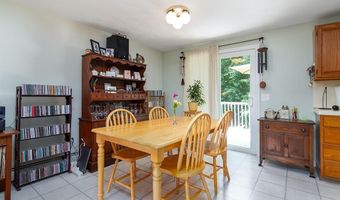 5 Lions Dr, Coventry, RI 02816