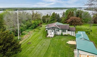 28 Hilltop Rd, Alburgh, VT 05440