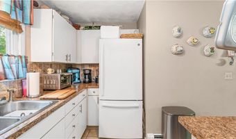 36 Primrose Ln 36, North Providence, RI 02904