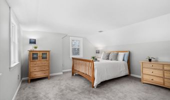 3 Chickadee Ct, Bedford, NH 03110