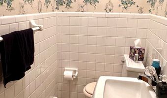 1203 Oak Ave, Aurora, MO 65605